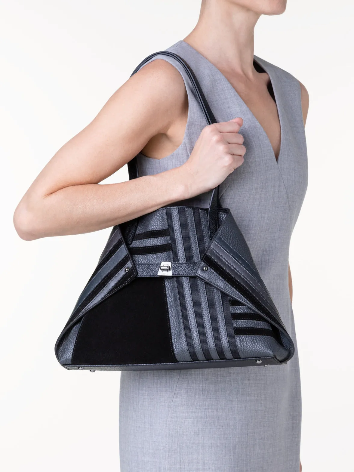 Ai Small Shoulder Tote