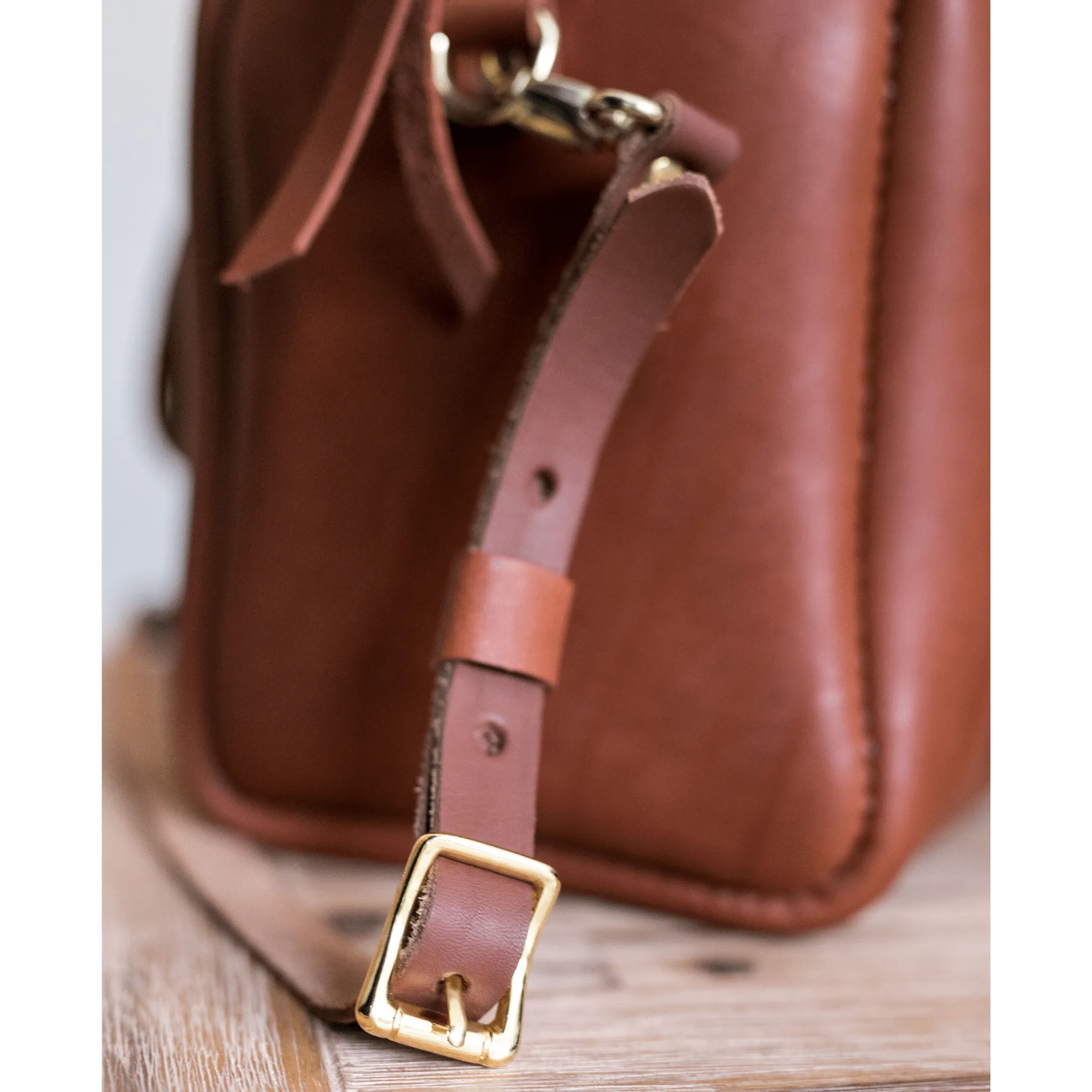 Classic Leather Priscilla Handbag - Hazelnut