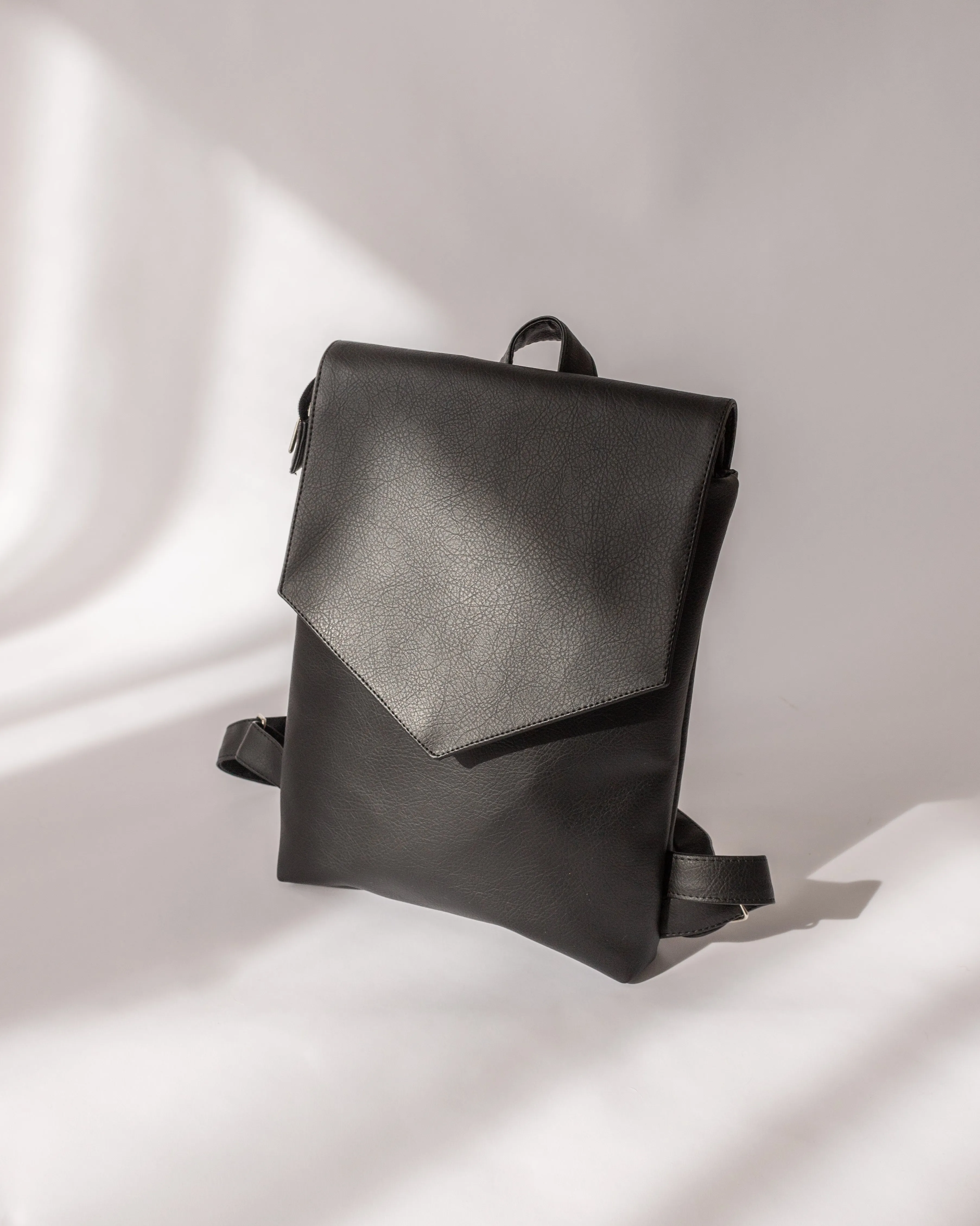 LINE Notebook Backpack Black