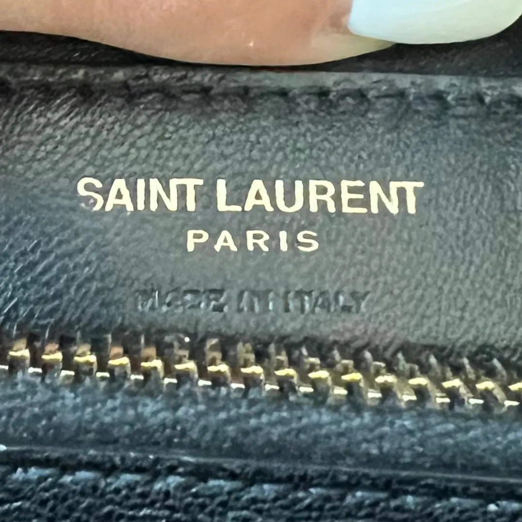 Saint Laurent COLLEGE LARGE CHAIN BAG IN QUILTED LEATHER