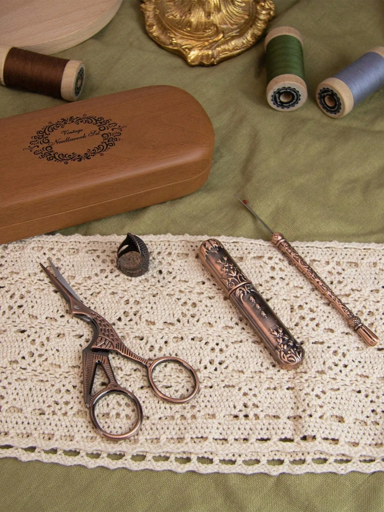 Vintage Scissors Kit